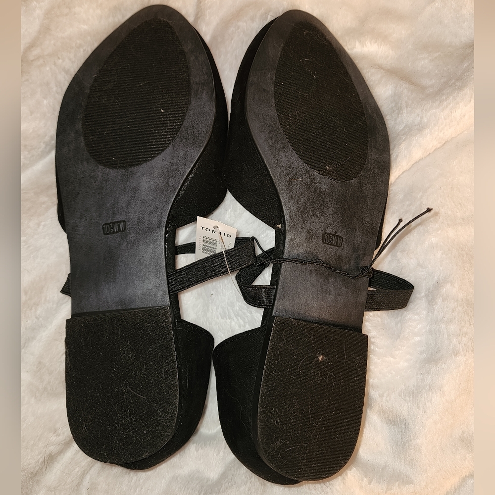 🌻 NWT!! Torrid Black Flats - Picture 2 of 3